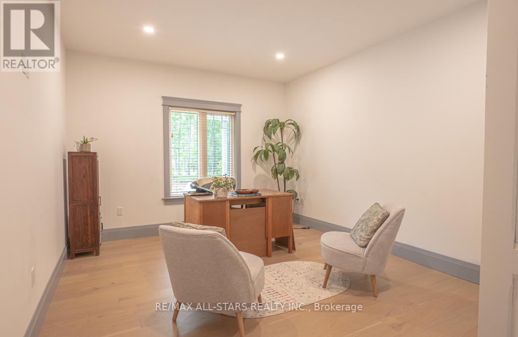 228 Riverside Drive, Kawartha Lakes (Bobcaygeon), ON - Indoor