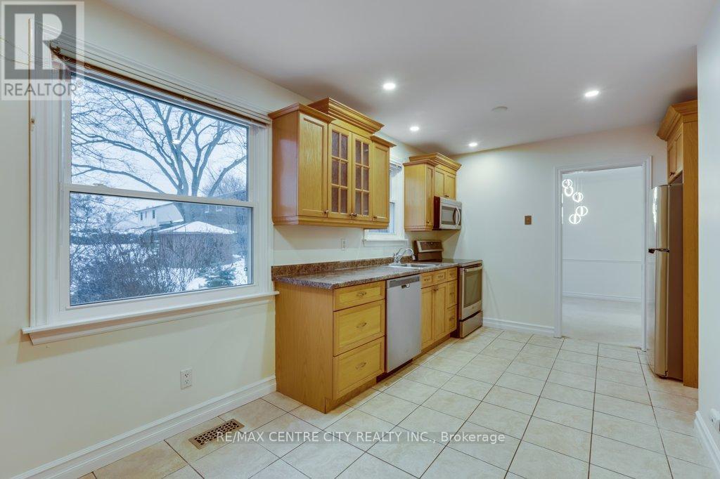 37 Westmorland Road, London South (South N), ON - Indoor