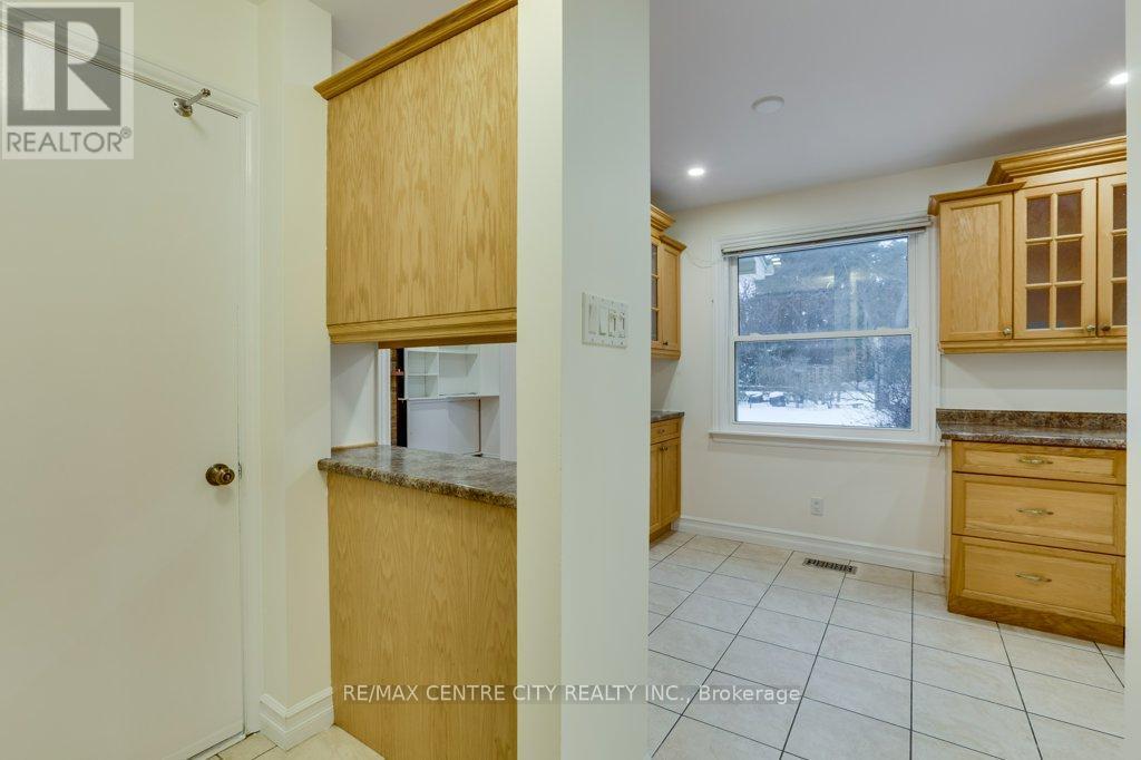 37 Westmorland Road, London South (South N), ON - Indoor