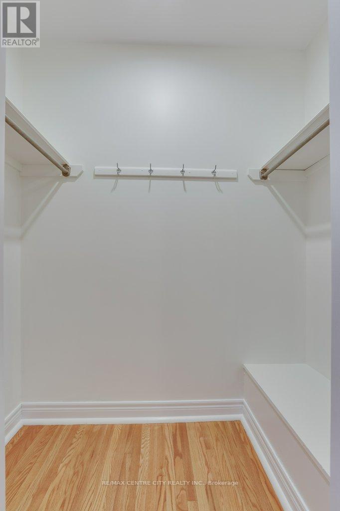 37 Westmorland Road, London South (South N), ON - Indoor With Storage