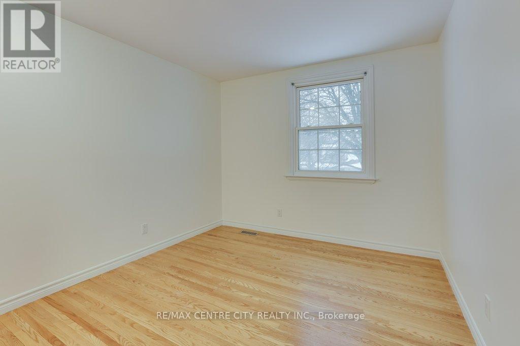 37 Westmorland Road, London South (South N), ON - Indoor Photo Showing Other Room