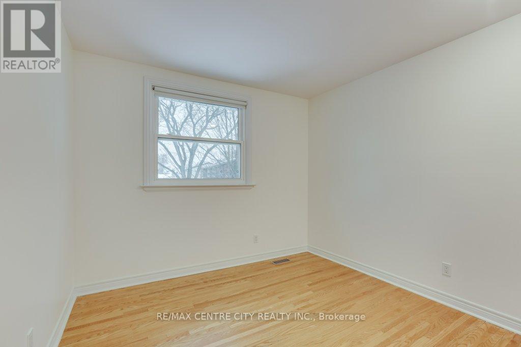 37 Westmorland Road, London South (South N), ON - Indoor Photo Showing Other Room