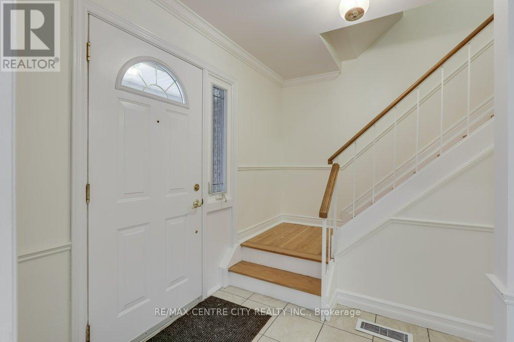 37 Westmorland Road, London South (South N), ON - Indoor Photo Showing Other Room