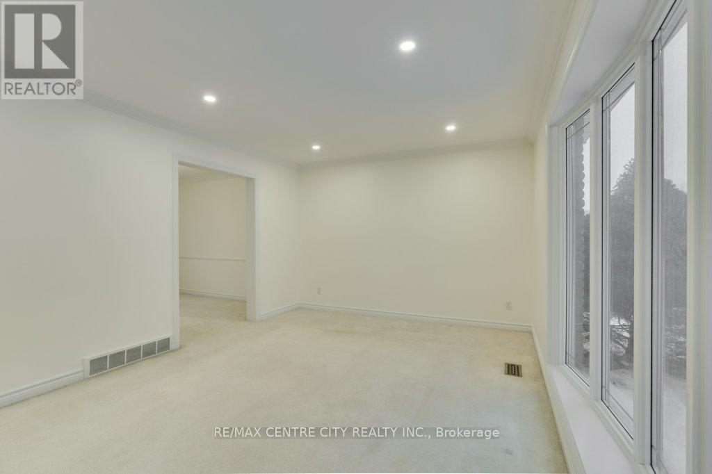 37 Westmorland Road, London South (South N), ON - Indoor Photo Showing Other Room