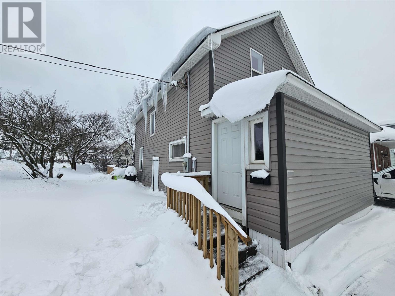 351 Bloor St W, Sault Ste. Marie, ON - Outdoor