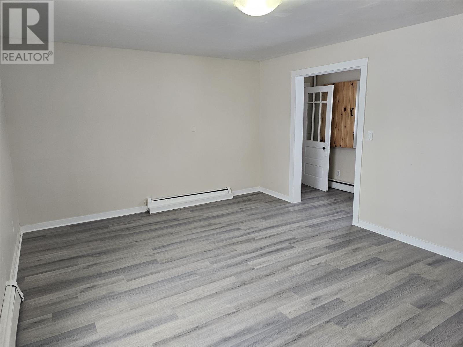 351 Bloor St W, Sault Ste. Marie, ON - Indoor Photo Showing Other Room