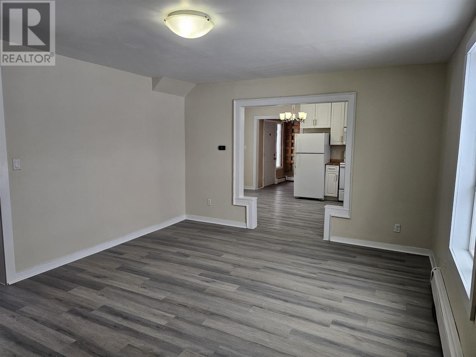 351 Bloor St W, Sault Ste. Marie, ON - Indoor Photo Showing Other Room