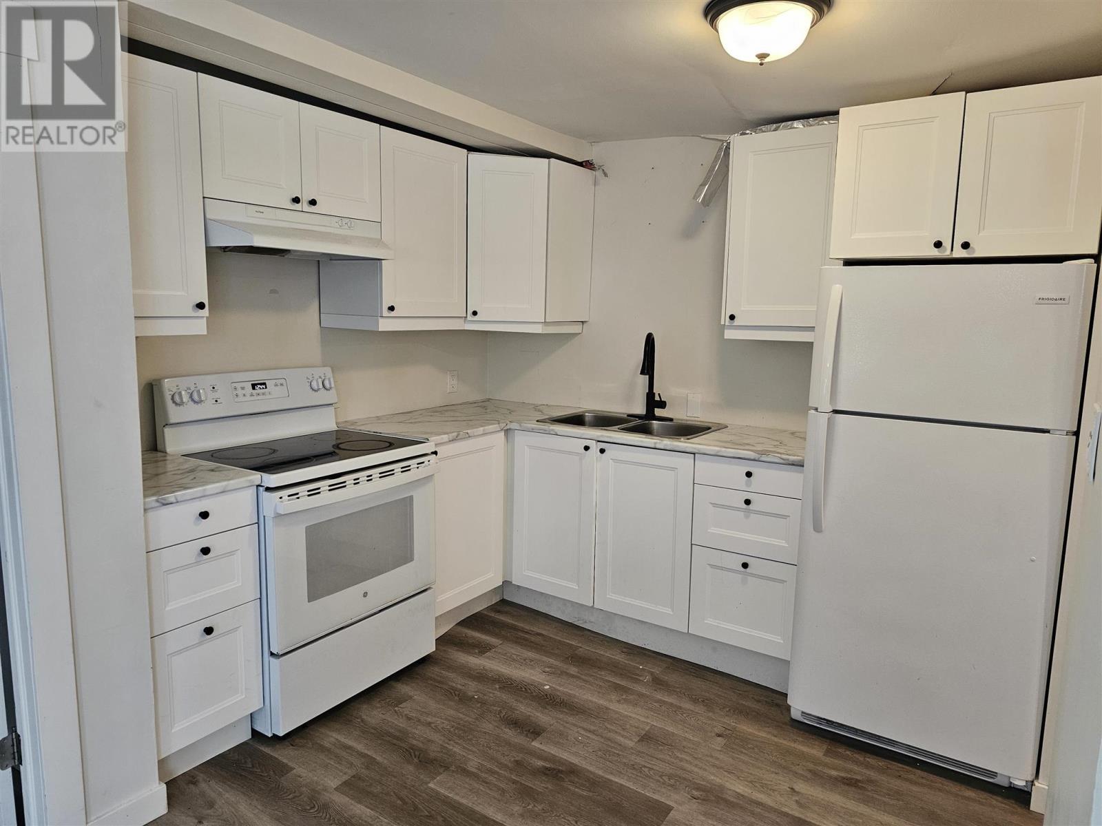 78 Birch St, Sault Ste. Marie, ON - Indoor Photo Showing Kitchen With Double Sink