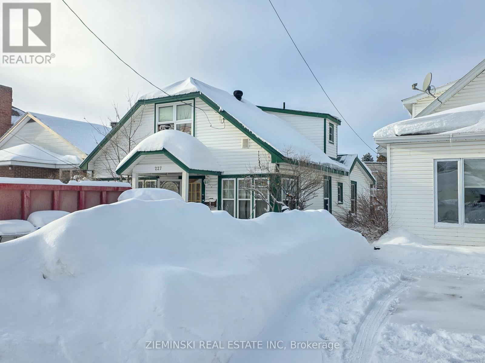 227 Toke Street, Timmins (Tne - Hill District), ON - Outdoor