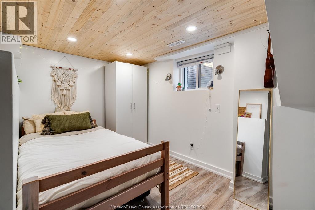 41 Fox Street, Leamington, ON - Indoor Photo Showing Bedroom