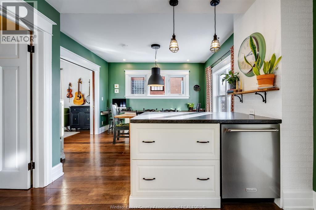 41 Fox Street, Leamington, ON - Indoor Photo Showing Kitchen
