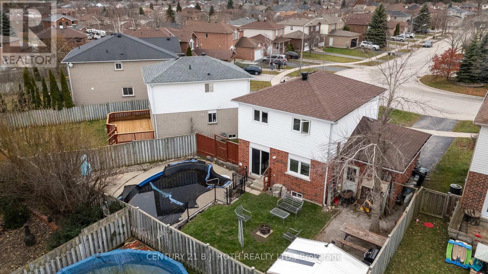 27 Golds Crescent, Barrie, ON - Outdoor