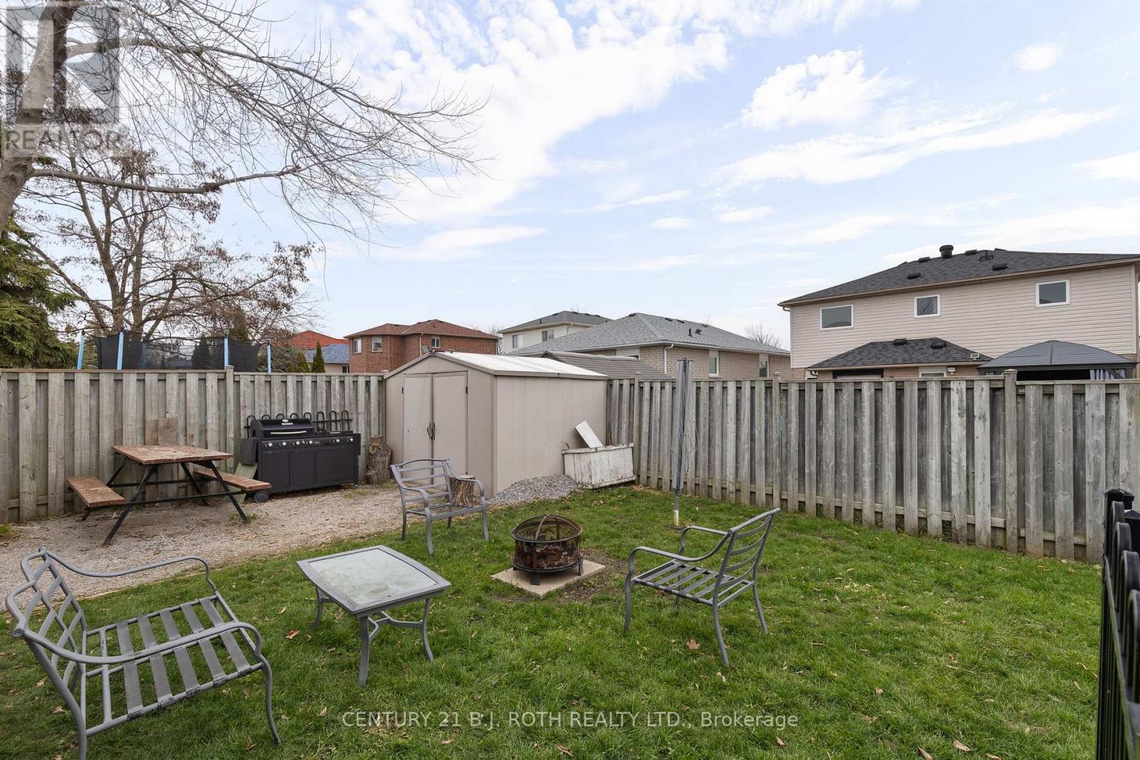 27 Golds Crescent, Barrie, ON - Outdoor