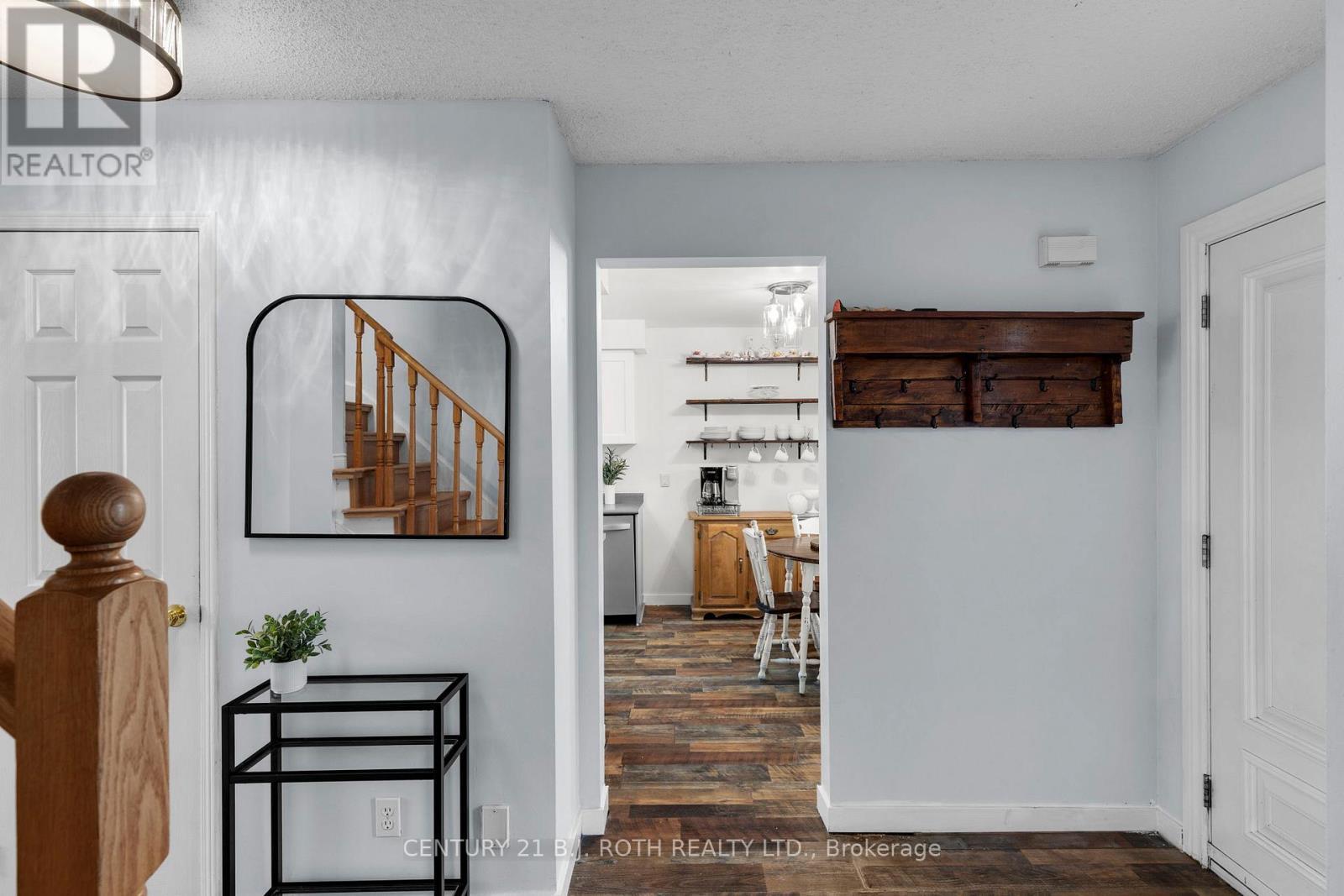 27 Golds Crescent, Barrie, ON - Indoor Photo Showing Other Room