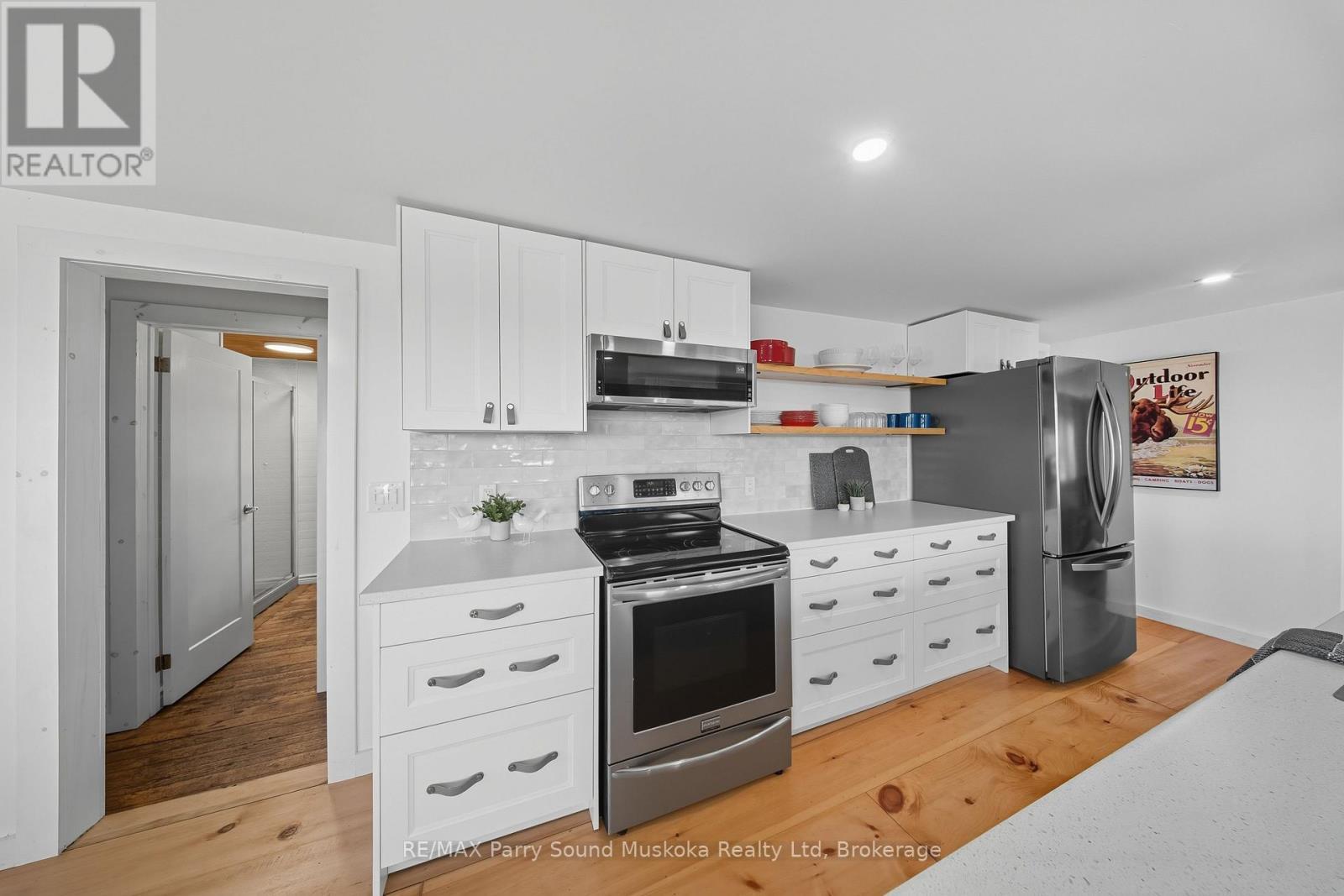 15 Forsyths Road, Carling, ON - Indoor Photo Showing Kitchen With Upgraded Kitchen