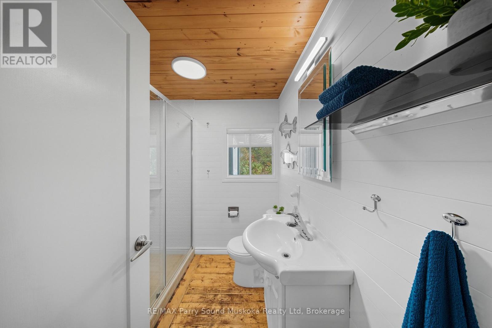 15 Forsyths Road, Carling, ON - Indoor