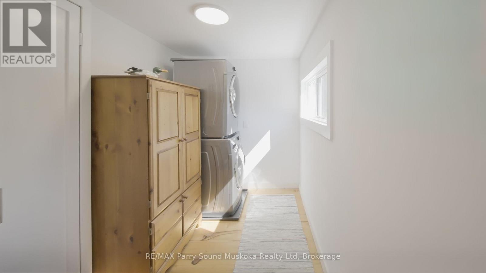 15 Forsyths Road, Carling, ON - Indoor Photo Showing Other Room