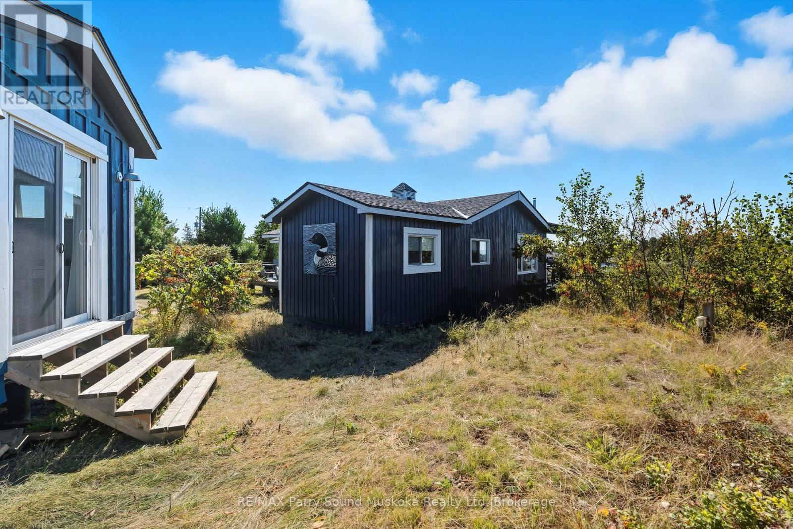 15 Forsyths Road, Carling, ON - Outdoor