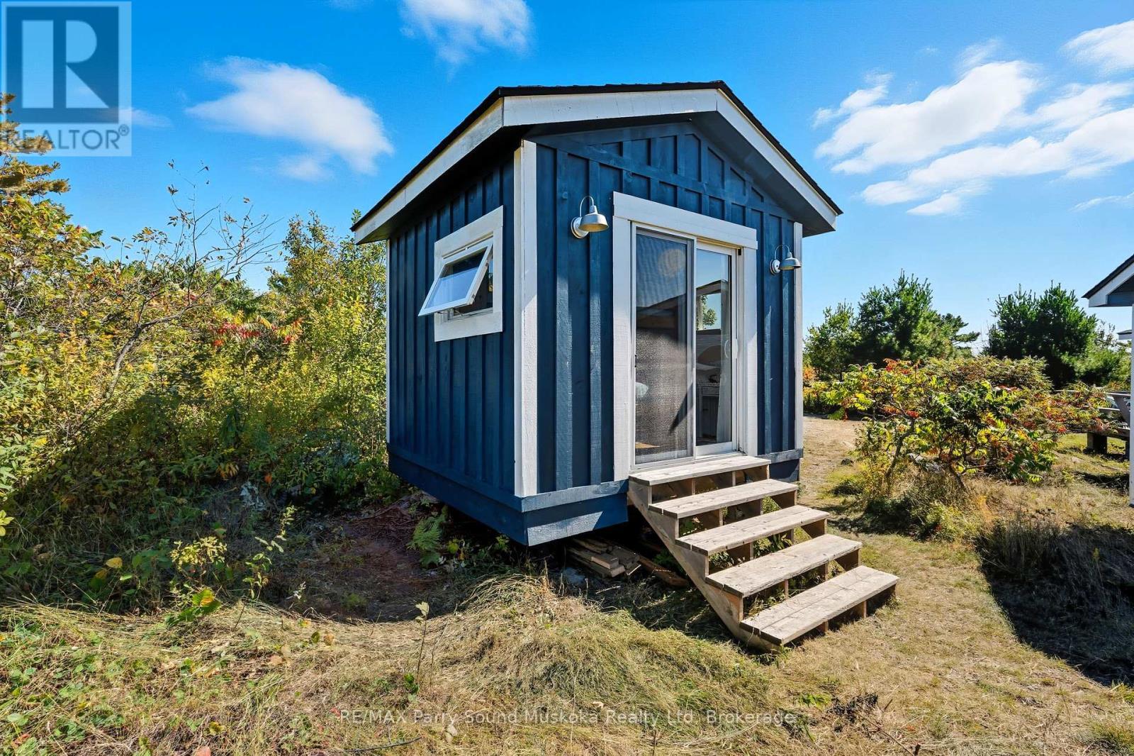 15 Forsyths Road, Carling, ON - Outdoor