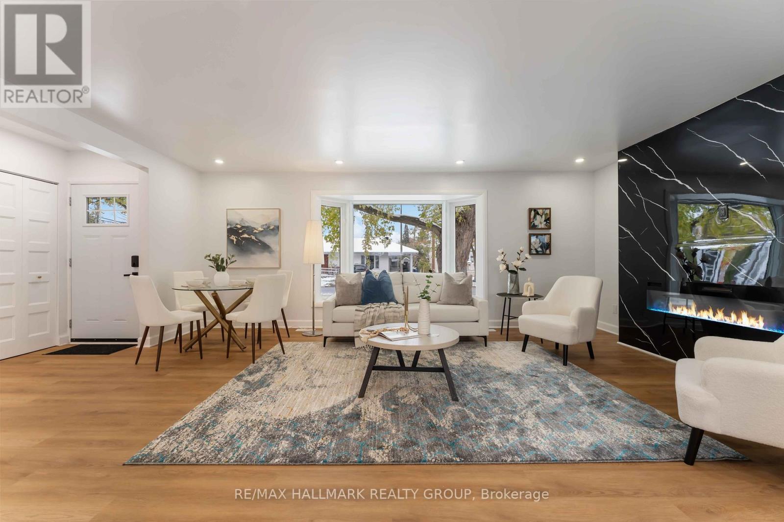 1796 Saunderson Drive, Ottawa, ON - Indoor Photo Showing Living Room With Fireplace