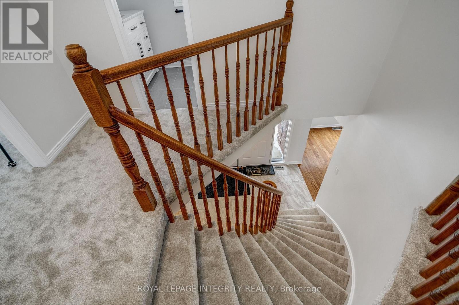 STAIRCASE TO THE MAIN FLOOR - 2177 Lenester Avenue, Ottawa, ON - Indoor Photo Showing Other Room