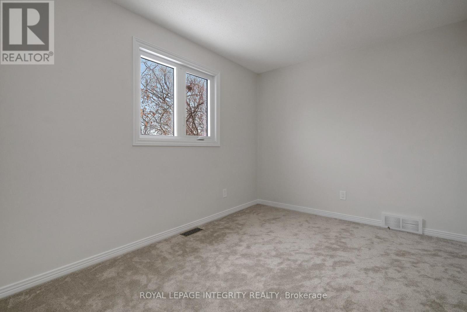 bedroom #3 - 2177 Lenester Avenue, Ottawa, ON - Indoor Photo Showing Other Room