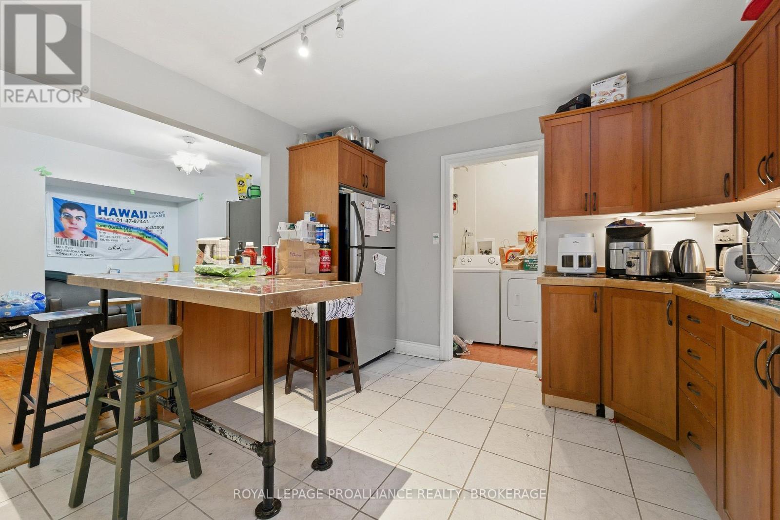 511 Victoria Street, Kingston (Central City East), ON - Indoor Photo Showing Kitchen