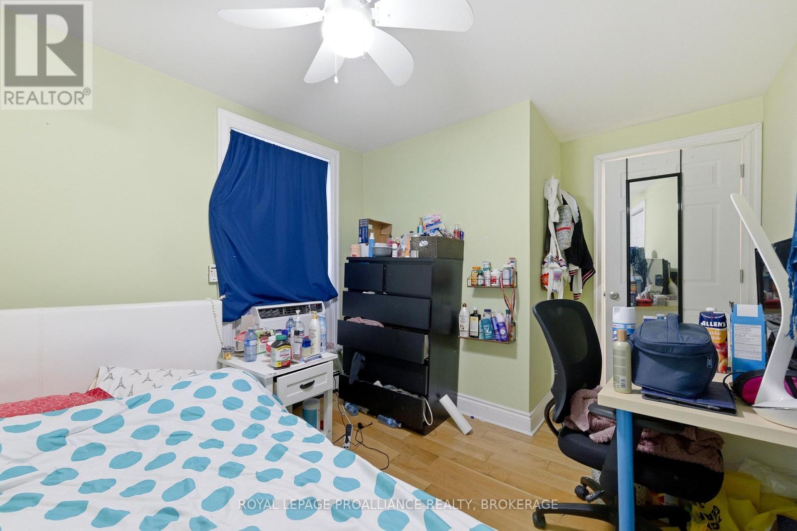 511 Victoria Street, Kingston (Central City East), ON - Indoor Photo Showing Bedroom