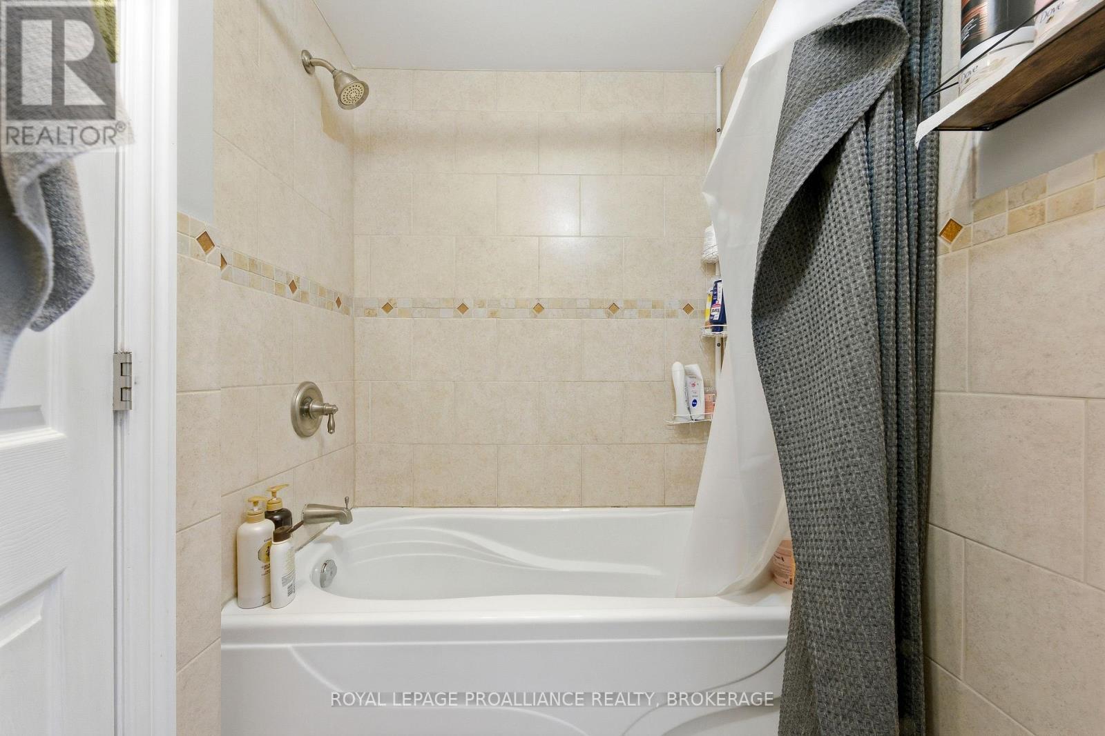 511 Victoria Street, Kingston (Central City East), ON - Indoor Photo Showing Bathroom