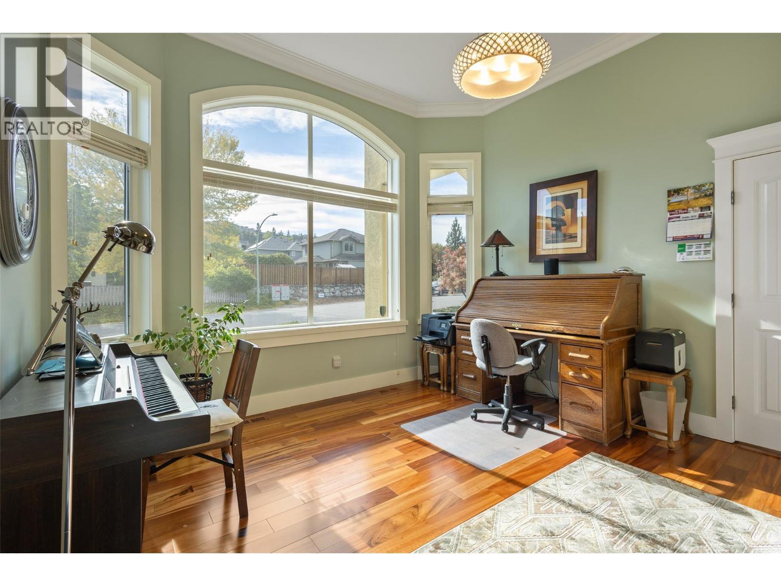 1012 Arbor View Drive, Kelowna, BC - Indoor Photo Showing Other Room