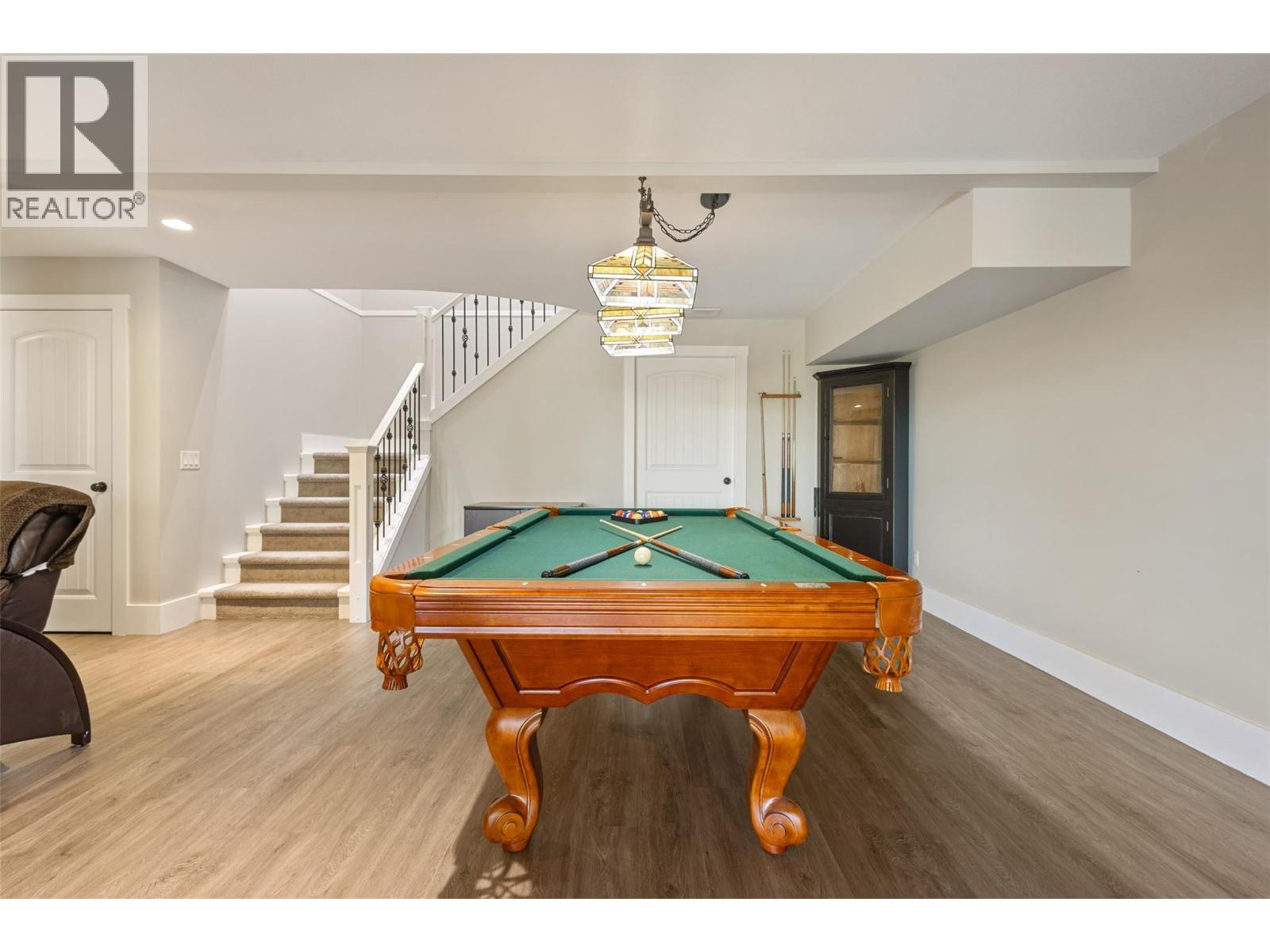 1012 Arbor View Drive, Kelowna, BC - Indoor Photo Showing Other Room