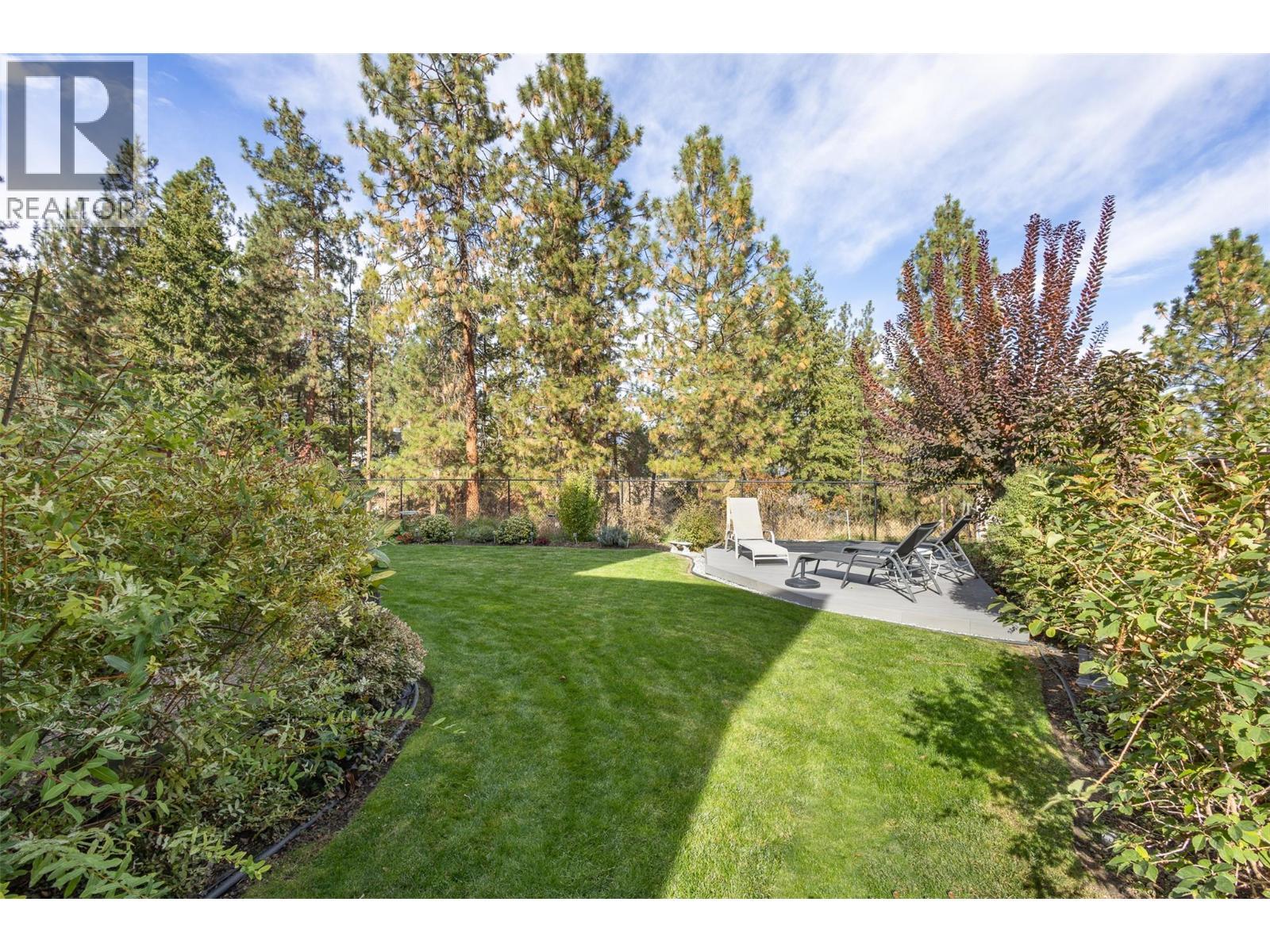 1012 Arbor View Drive, Kelowna, BC - Outdoor
