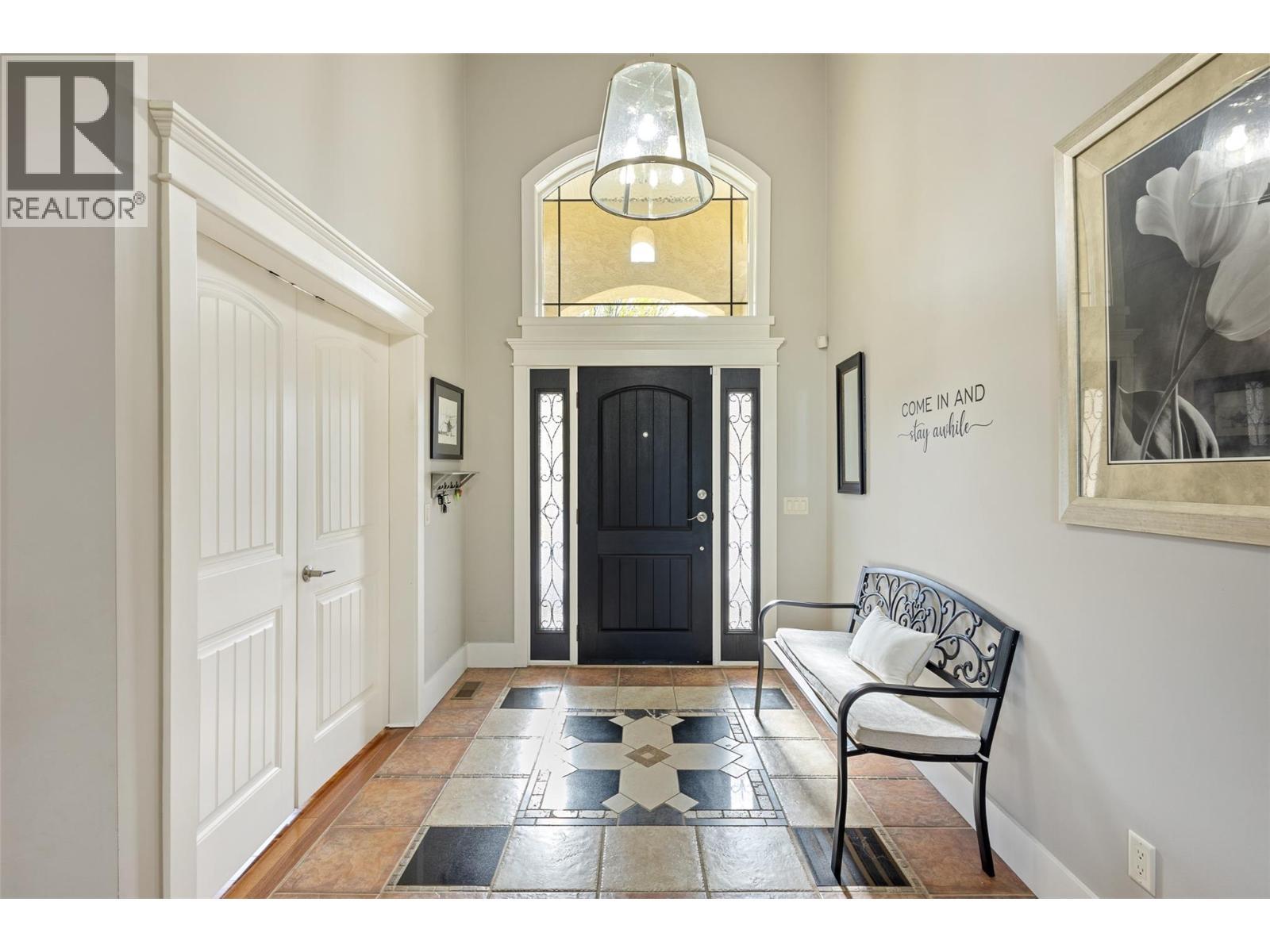 1012 Arbor View Drive, Kelowna, BC - Indoor Photo Showing Other Room