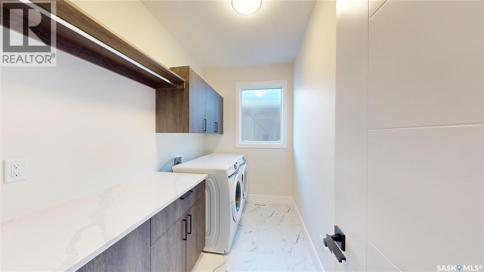 407 Kenaschuk Crescent, Saskatoon, SK - Indoor Photo Showing Laundry Room