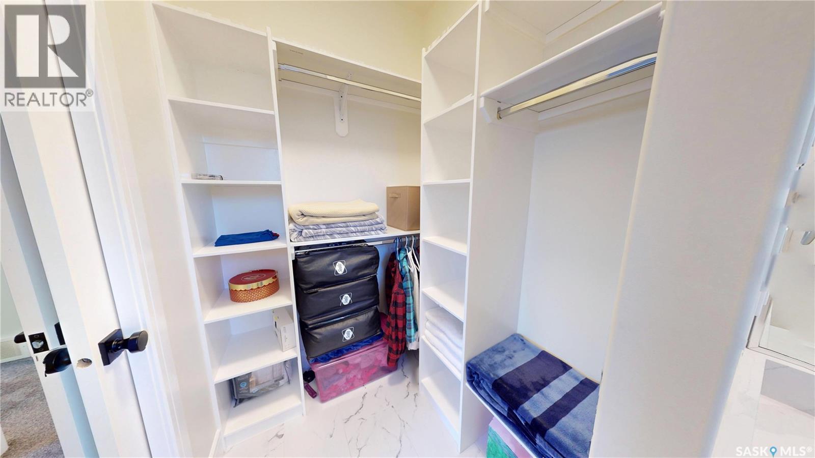 407 Kenaschuk Crescent, Saskatoon, SK - Indoor With Storage