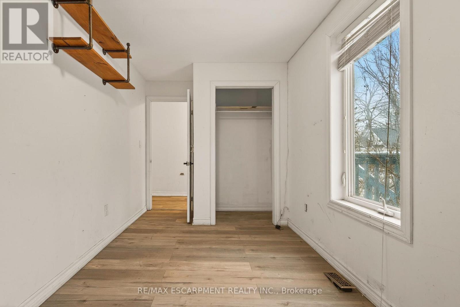 218 East 8Th Street, Hamilton, ON - Indoor Photo Showing Other Room