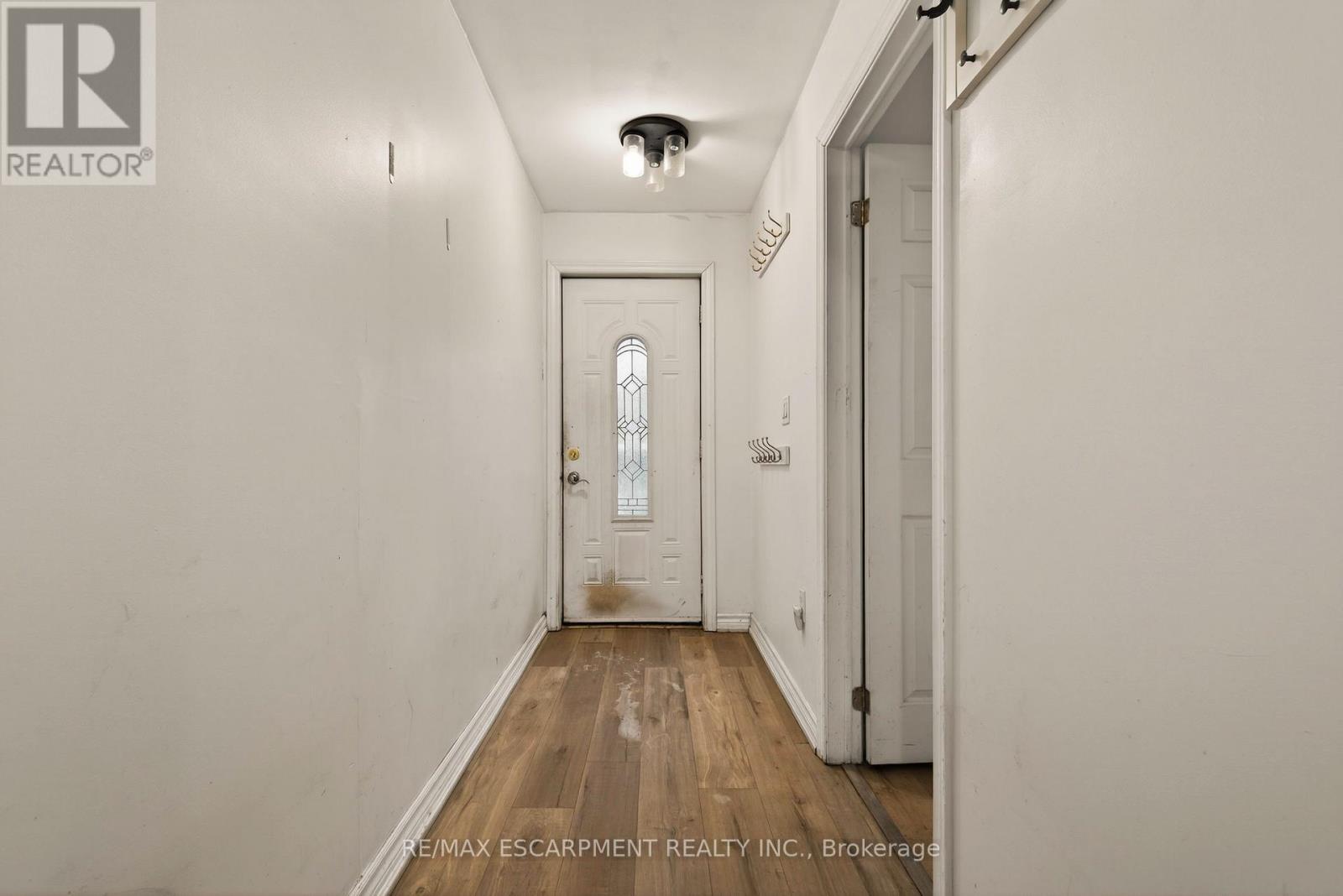 218 East 8Th Street, Hamilton, ON - Indoor Photo Showing Other Room