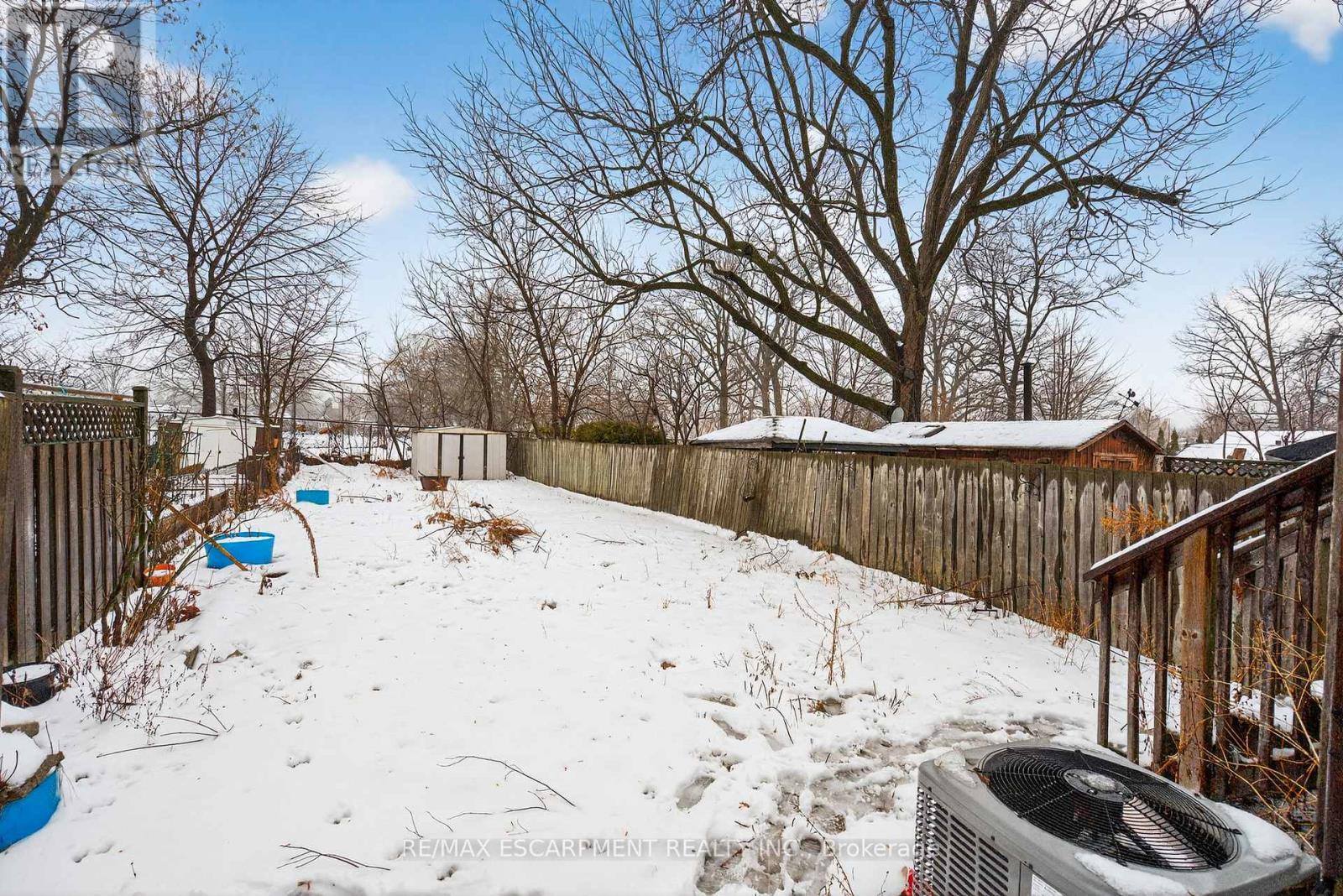 218 East 8Th Street, Hamilton, ON - Outdoor