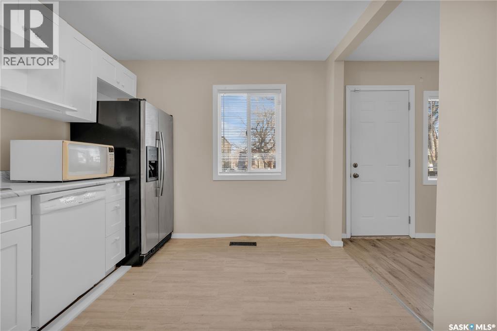 760 Rae Street, Regina, SK - Indoor Photo Showing Kitchen