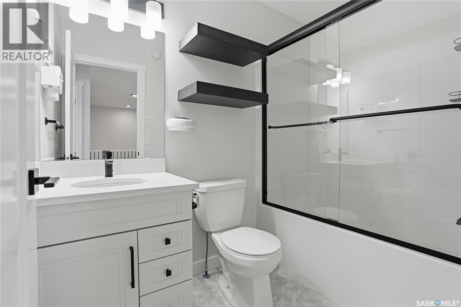 134 Chelsom Bend, Saskatoon, SK - Indoor Photo Showing Bathroom