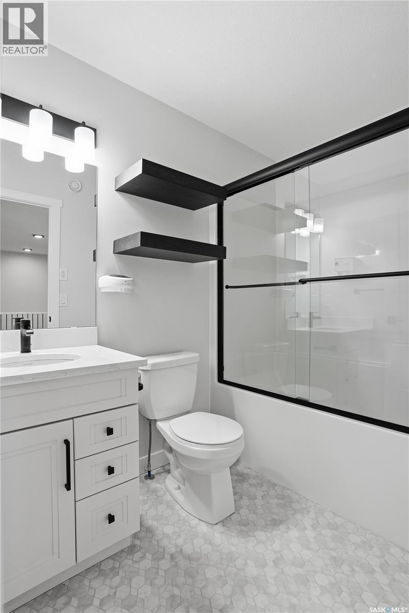 134 Chelsom Bend, Saskatoon, SK - Indoor Photo Showing Bathroom