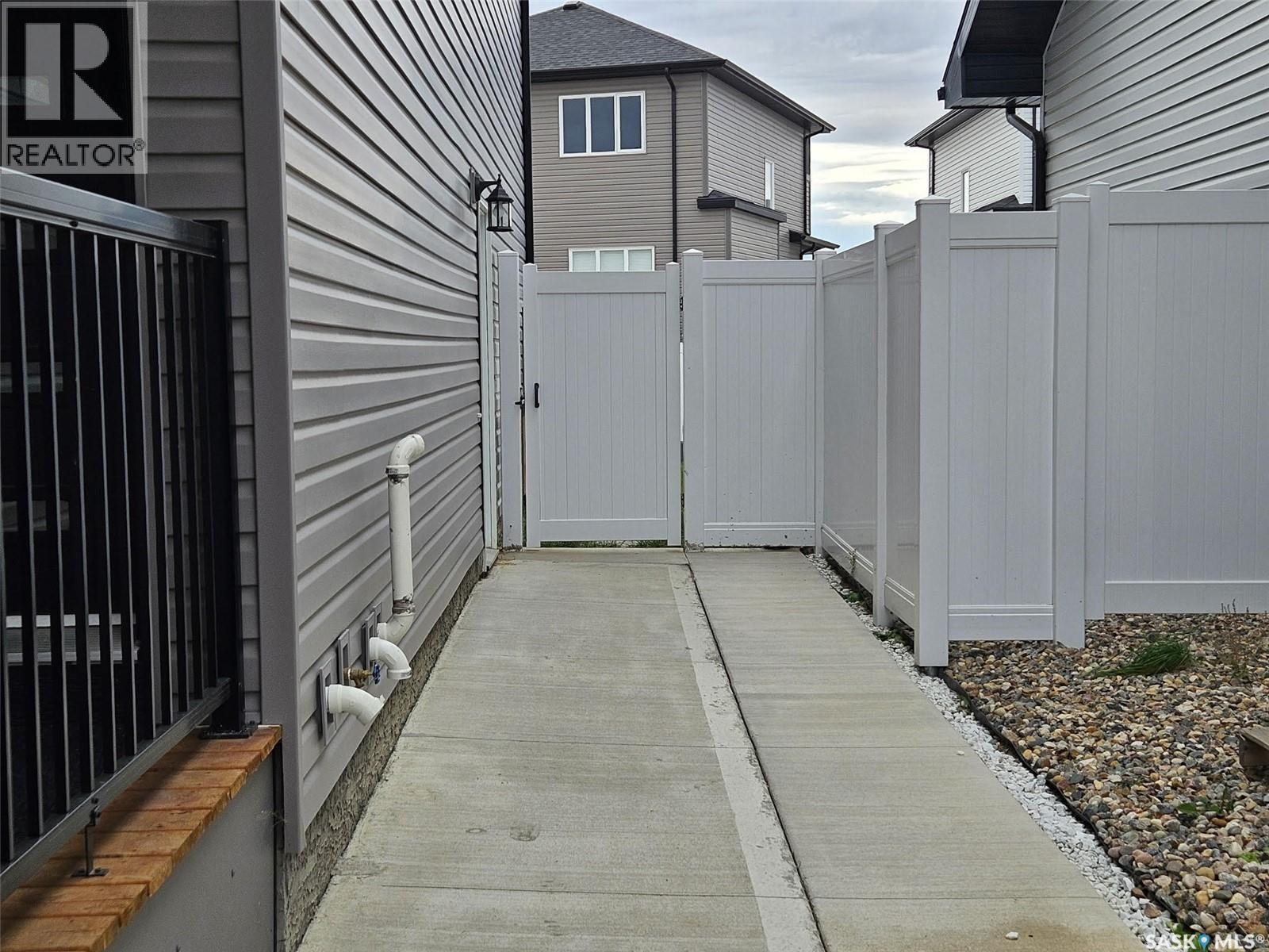 134 Chelsom Bend, Saskatoon, SK - Outdoor With Exterior