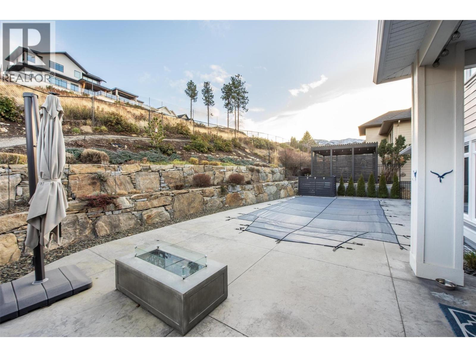 5499 Mountainside Drive, Kelowna, BC - Outdoor