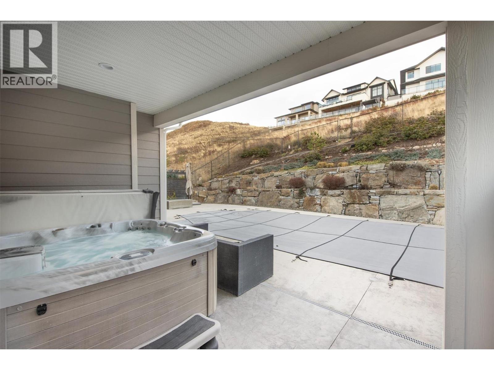 5499 Mountainside Drive, Kelowna, BC - Outdoor With Exterior