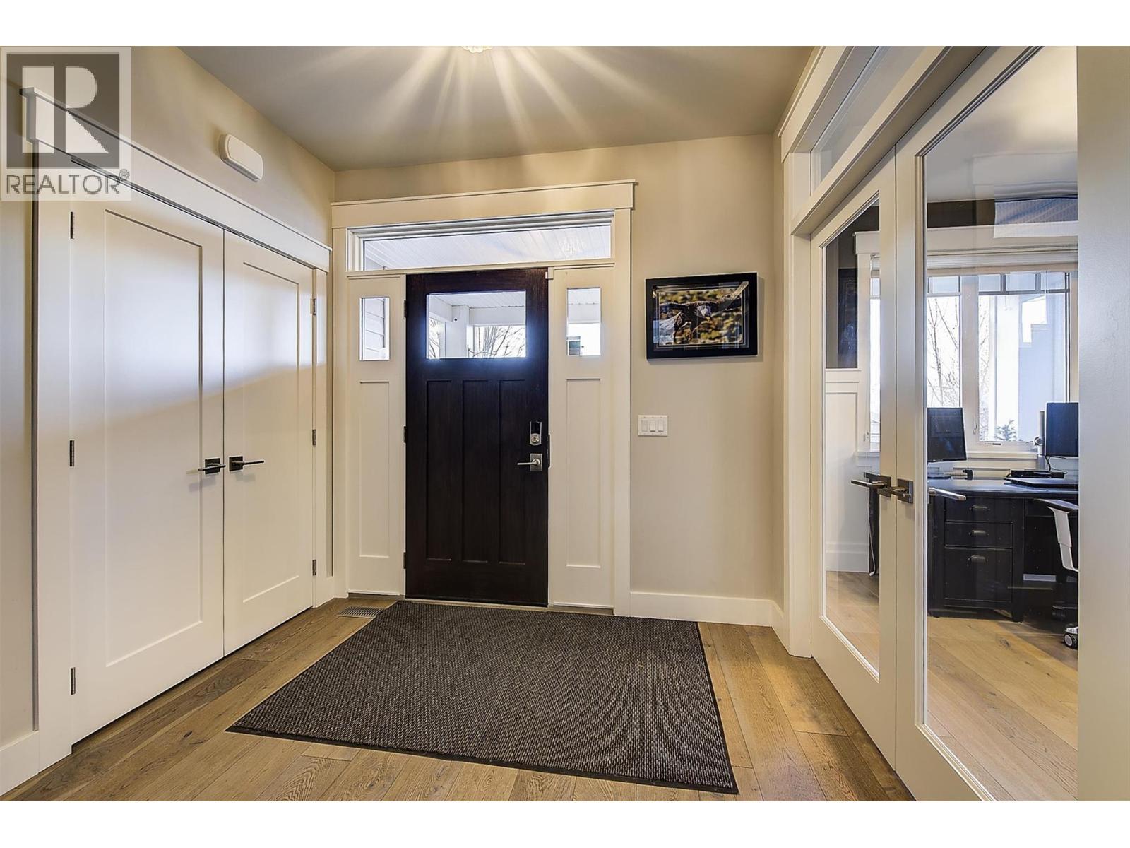 5499 Mountainside Drive, Kelowna, BC - Indoor Photo Showing Other Room