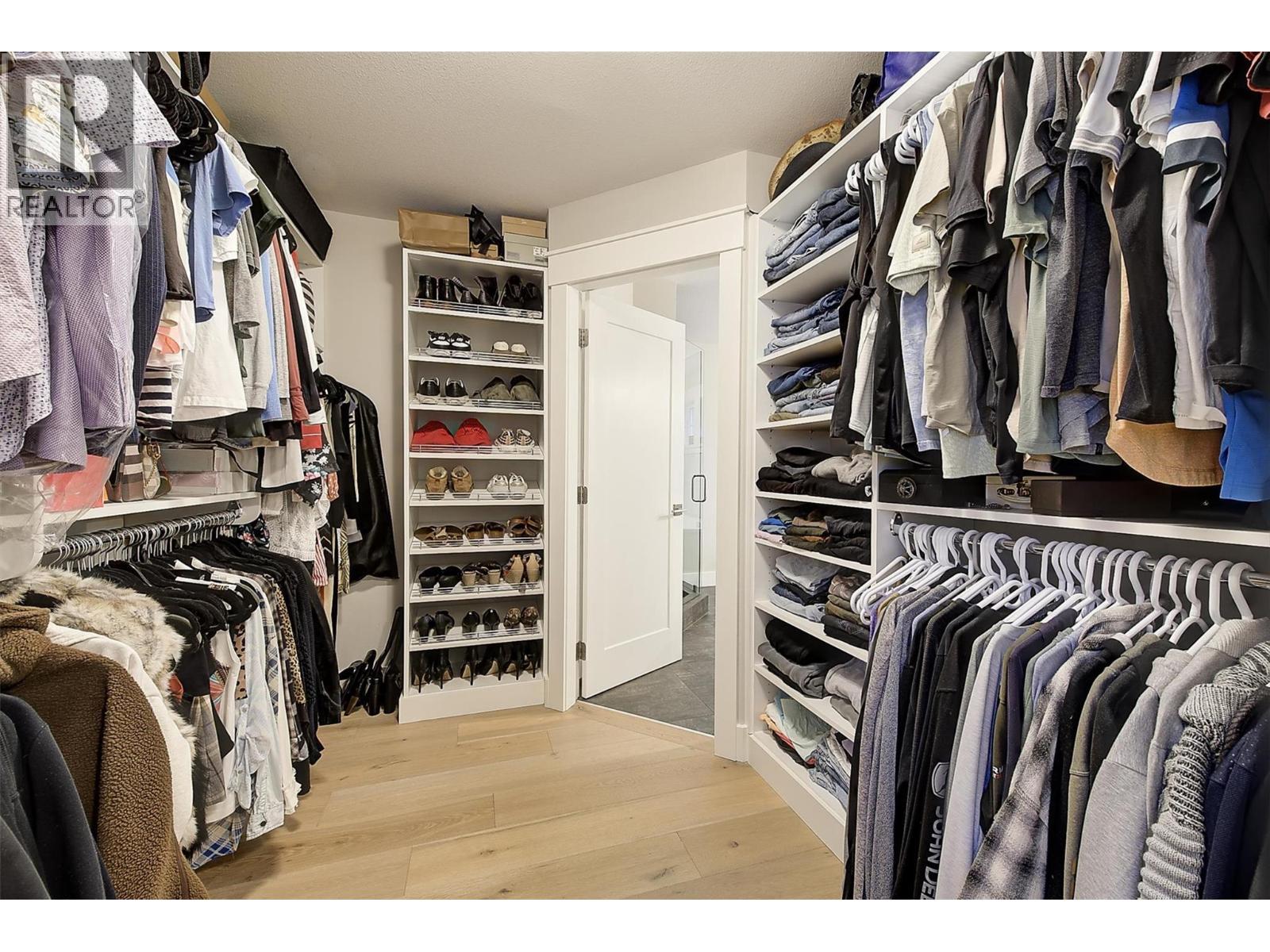 5499 Mountainside Drive, Kelowna, BC - Indoor With Storage