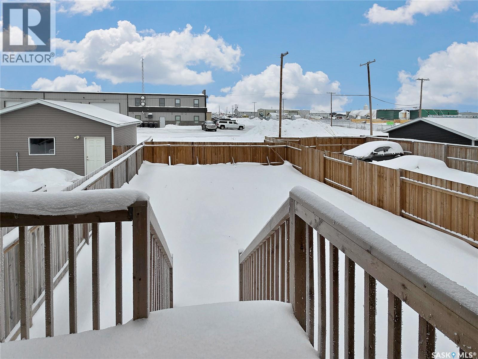 104 Reddekopp Crescent, Warman, SK - Outdoor