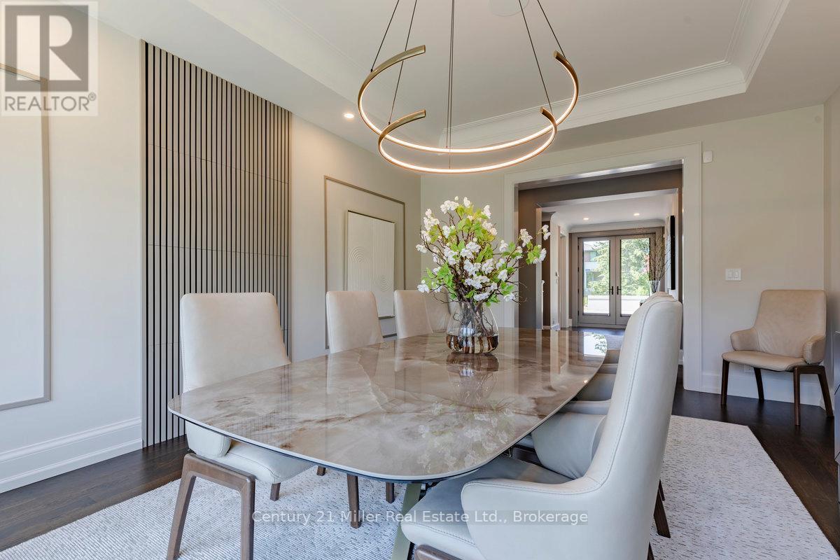 26 - 10 Maple Grove Drive, Oakville (Mo Morrison), ON - Indoor Photo Showing Dining Room