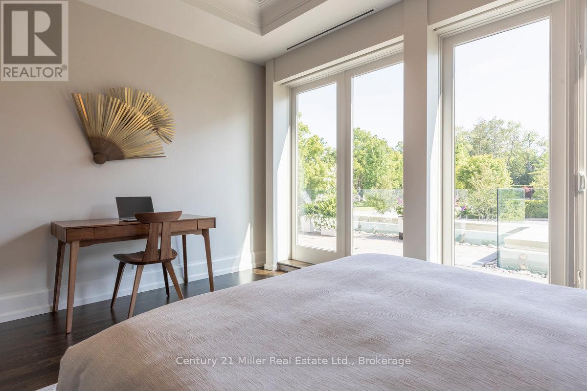 26 - 10 Maple Grove Drive, Oakville (Mo Morrison), ON - Indoor Photo Showing Bedroom