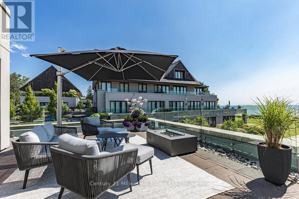 26 - 10 Maple Grove Drive, Oakville (Mo Morrison), ON - Outdoor With Exterior